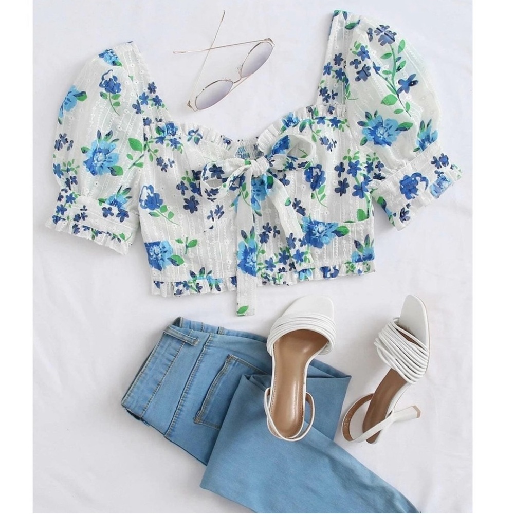 SHEIN White & Blue Floral Puff Sleeve Barbie Cottagecore Crop Top Size Large